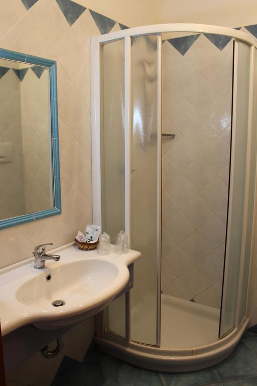 Hotel Esperia كاتوليكا الغرفة الصورة