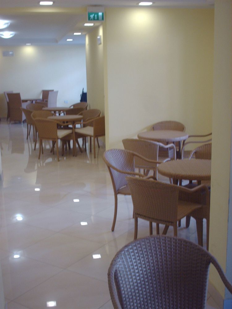 Hotel Esperia كاتوليكا المظهر الخارجي الصورة