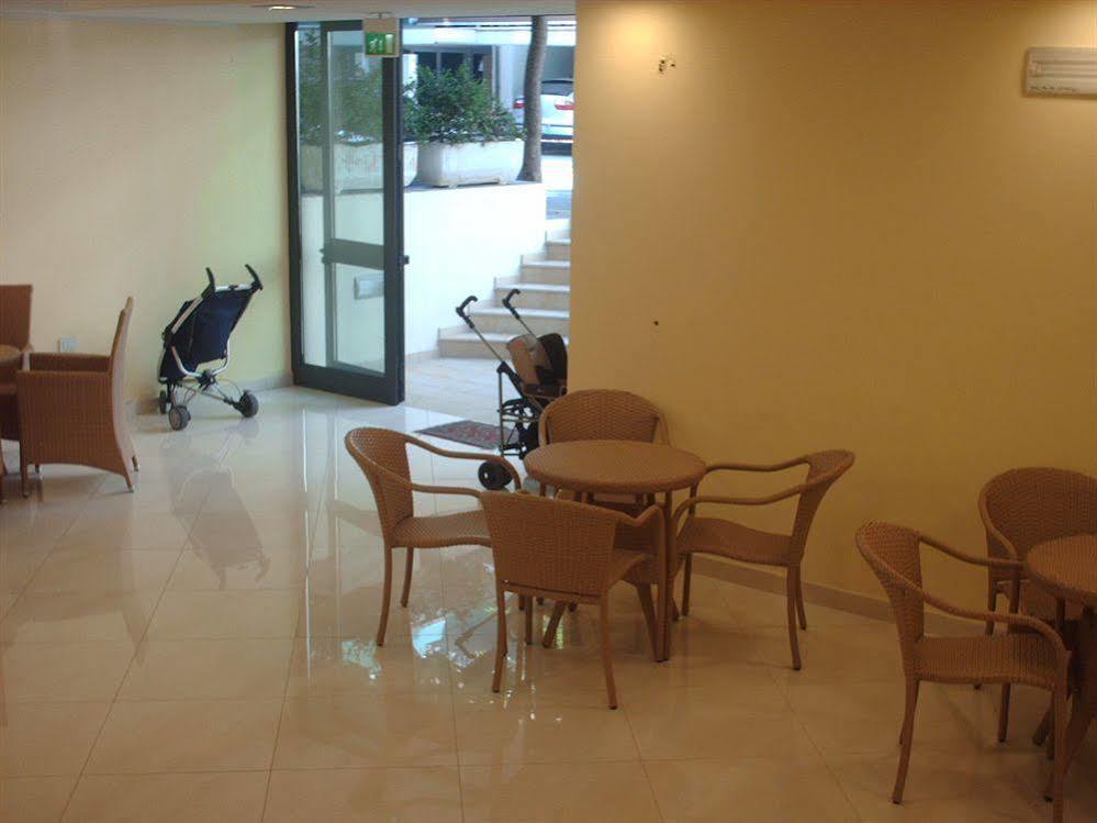 Hotel Esperia كاتوليكا المظهر الخارجي الصورة