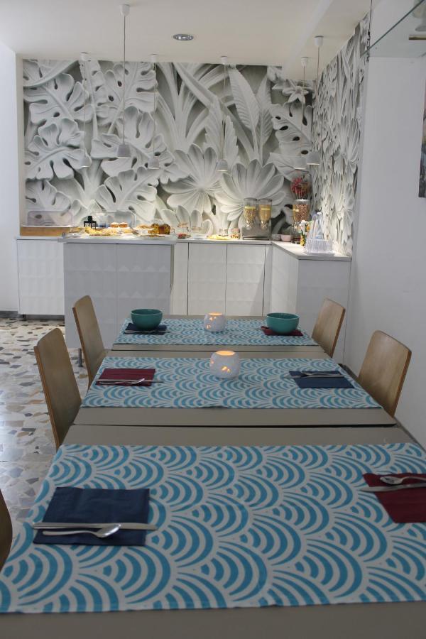 Hotel Esperia كاتوليكا المظهر الخارجي الصورة